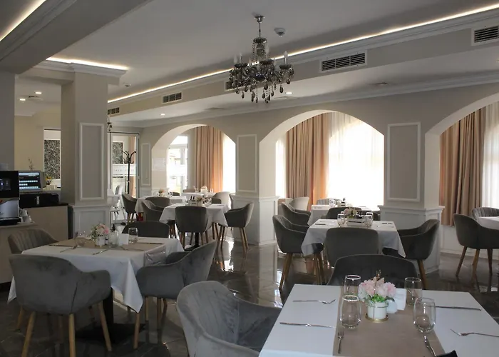 Хотел Vemara Boutique Hotel-free Parking 3*