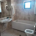 Vemara Boutique Hotel-free Parking Hotel