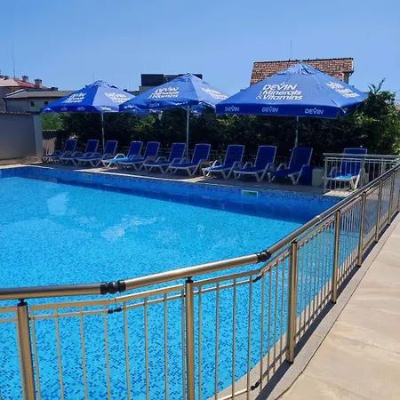 Vemara Boutique Hotel-free Parking 바르나