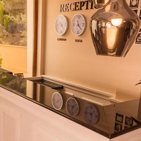 Vemara Boutique Hotel-free Parking ホテル 3*