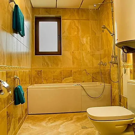 Vemara Boutique Hotel-free Parking Hotel 3*