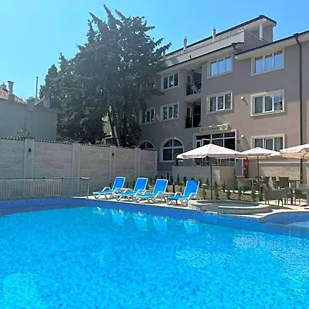 Vemara Boutique Hotel-free Parking Hotel