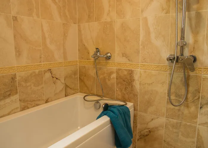 Vemara Boutique Hotel-free Parking 瓦爾納